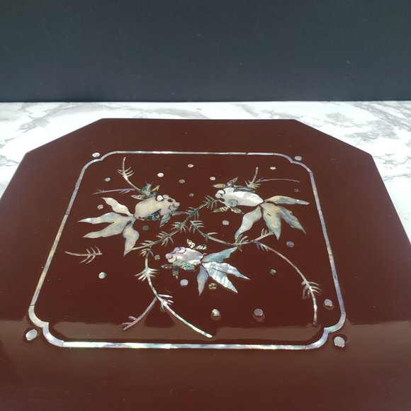 Japanese Lacquer Bento Box Mother of Pearl Inlaid Koi Fish Vintage - Picture 7 of 8